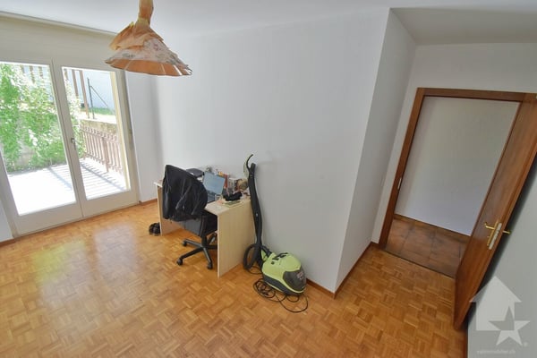 Au centre-ville de Sion 4.5 pièces avec une place de parc incluse 13