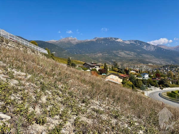 Parcelle équipée avec vue panoramique 2