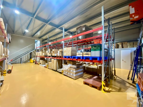 Halle industrielle de 5032 m3 + 32 garages box entre Sion et Sierre 7