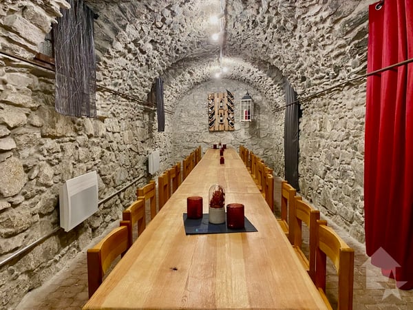 Immeuble de 5 appartements et un restaurant au centre du village ! 1