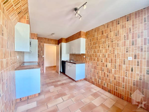 Spacieux appartement en terrasse, jardin d'hiver et 2 garages box ! 7