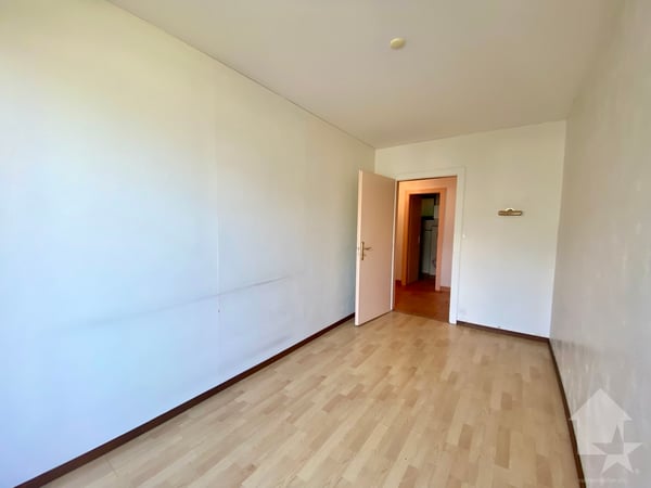 Spacieux appartement en terrasse, jardin d'hiver et 2 garages box ! 10