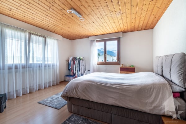 Immeuble mixte de 2 appartements et un atelier 10