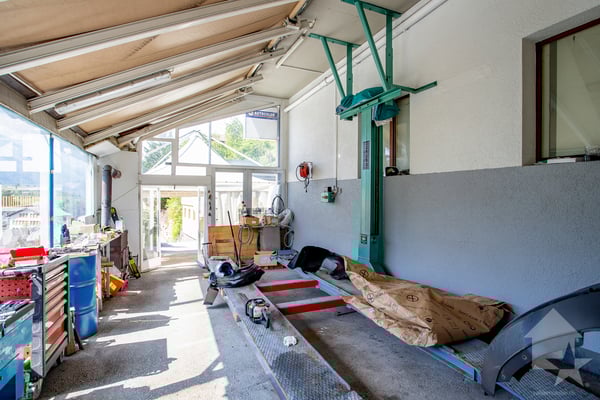 Opportunité : grand atelier de 137 m² avec second bâtiment, 98 m² 6