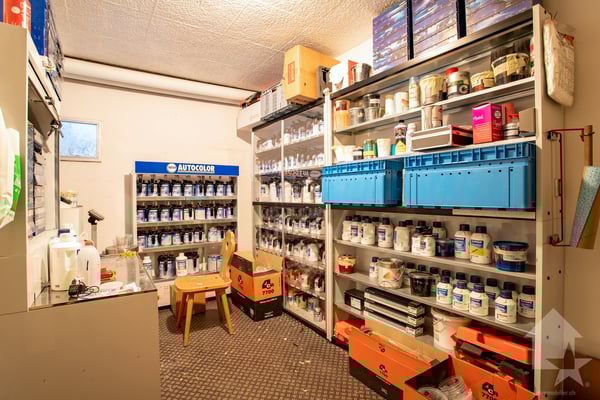 Opportunité : grand atelier de 137 m² avec second bâtiment, 98 m² 9