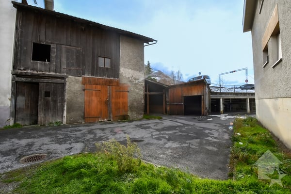 Projet de construction de 4 appartements avec permis en force 3