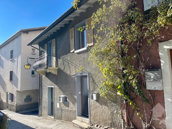 Appartement duplex 1.5 pces dans maison de village totalement rénovée 1
