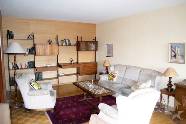 Appartement de 1.5 pièces traversant avec place de parc près du centre 2