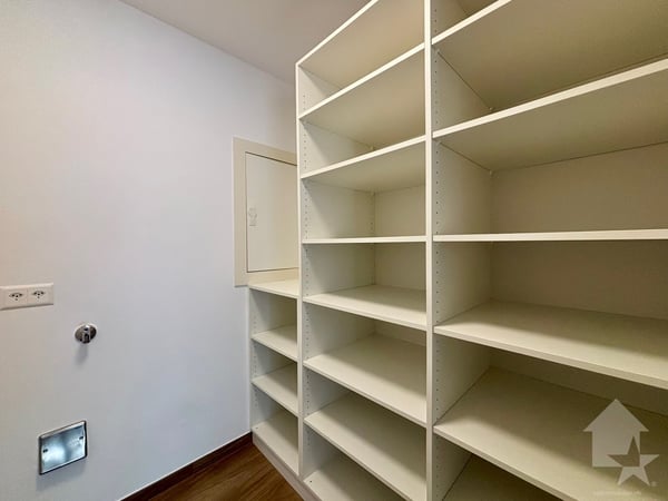 Spacieux 1.5 pièces avec une vue dégagée sur les Alpes 3