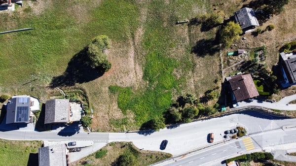 Très belle parcelle idéalement située pour résidence principale 9