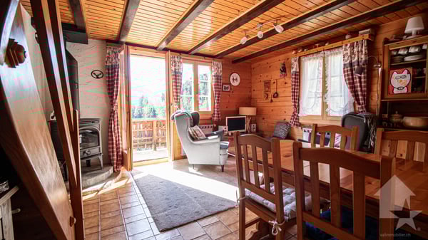 A Pinsec, adorable chalet au calme avec vue splendide sur la vallée 3