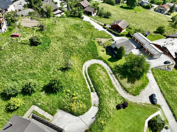 Magnifique parcelle située dans un cadre privilégié à Icogne 4