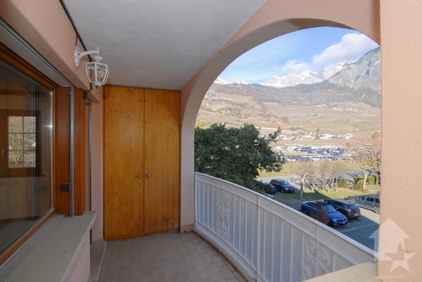 Spacieux appartement en duplex aux Bains de Saillon 10