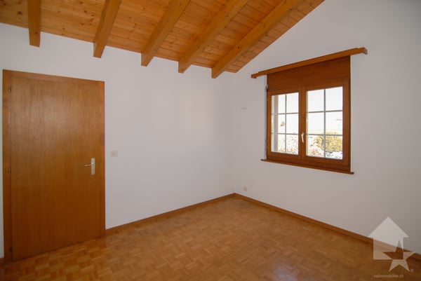 Spacieux appartement en duplex aux Bains de Saillon 6