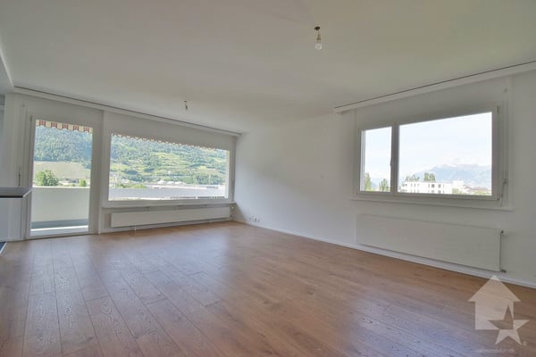 4.5 pièces avec une magnifique vue et 1 place de parc intérieure 6