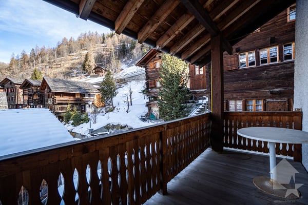 Chalet comprenant deux duplex indépendants avec grange aménageable 12