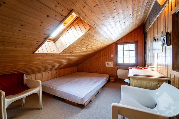 Chalet comprenant deux duplex indépendants avec grange aménageable 8