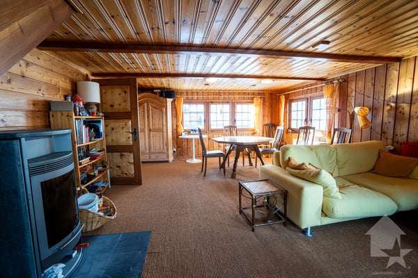 Chalet comprenant deux duplex indépendants avec grange aménageable 2