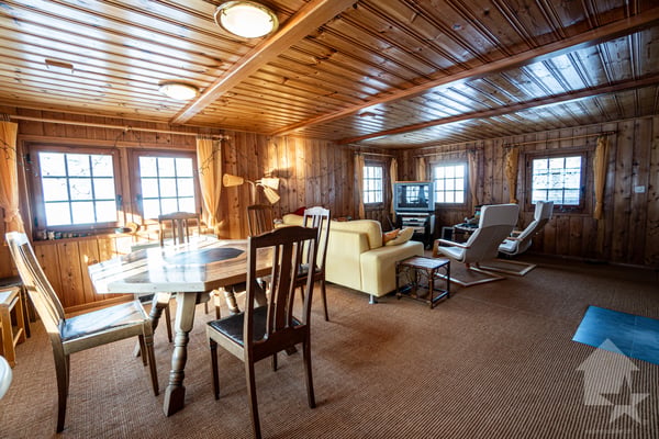 Chalet comprenant deux duplex indépendants avec grange aménageable 3