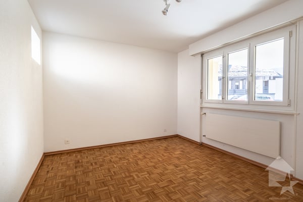 Collombey, maison villageoise avec terrasse et box 10
