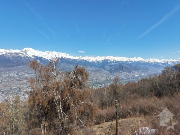 Magnifique chalet sur plan (permis en force) 2