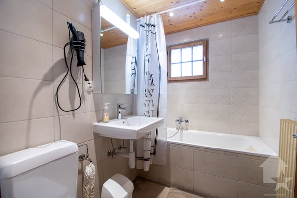 Spacieux chalet au coeur de la nature 7