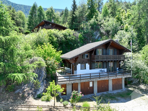 Magnifique chalet de caractère situé dans les mayens de Saxon 2