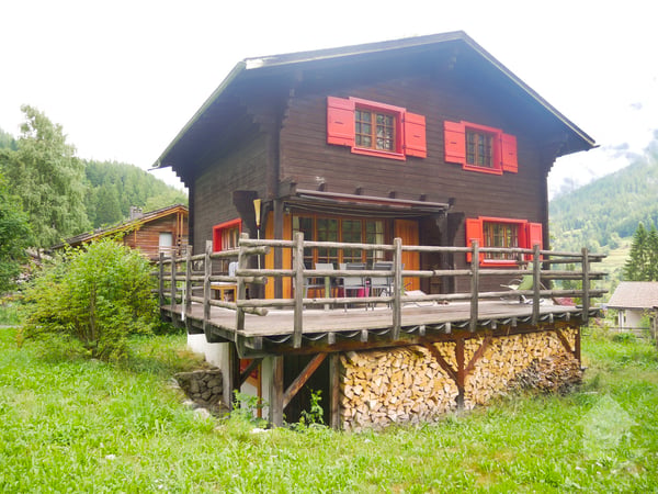 Magnifique chalet à 10 minutes de la Fouly ! 8