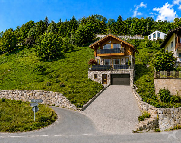 Terrain de construction ensoleillé pour maison avec 2 appartements 9