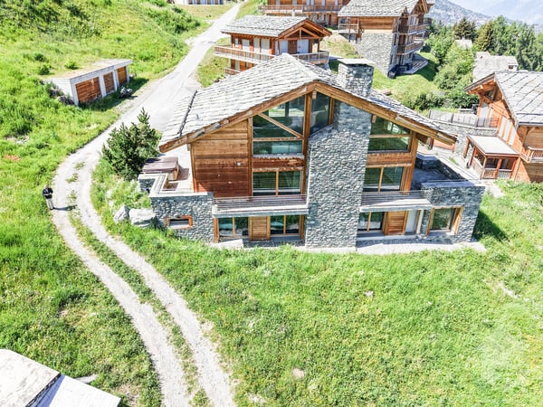 Magnifique chalet de grand standing directement sur les pistes de ski 4
