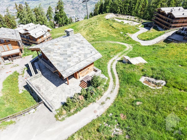 Magnifique chalet de grand standing directement sur les pistes de ski 3