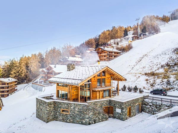 Magnifique chalet de grand standing directement sur les pistes de ski 8