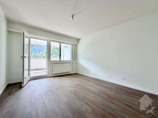 Appartement traversant de 115 m2, garage box, parc, cave et galetas ! 6