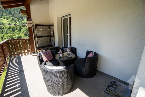 Spacieuse villa rénovée au centre de la vallée, vendable aux étrangers 11