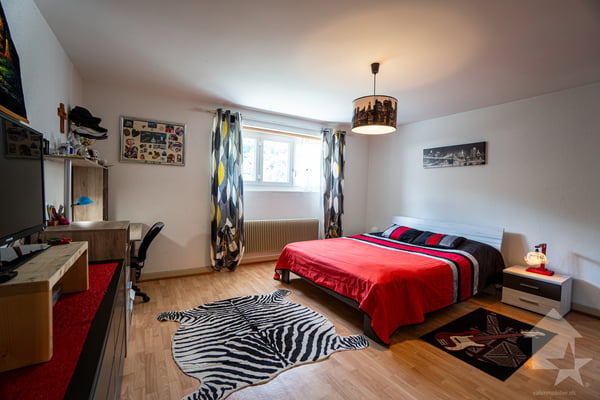 Spacieuse villa rénovée au centre de la vallée, vendable aux étrangers 10