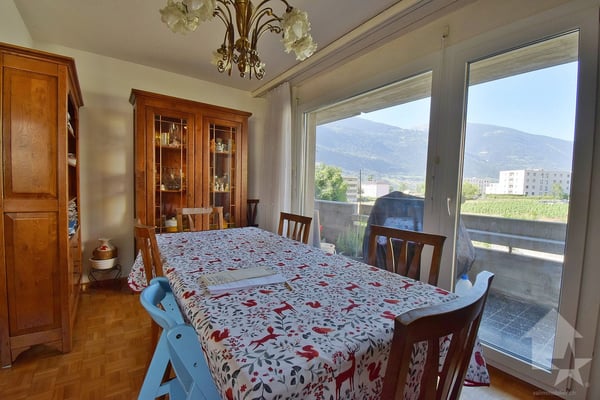 Joli 4.5 pièces près du centre de Sierre ! 2