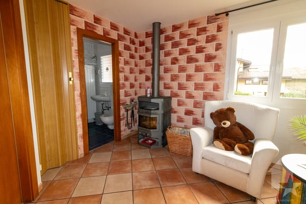 Jolie maison individuelle avec pelouse et garage 12