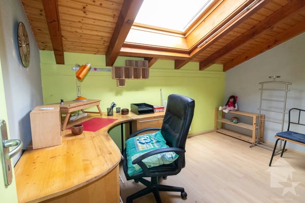 Jolie maison individuelle avec pelouse et garage 7