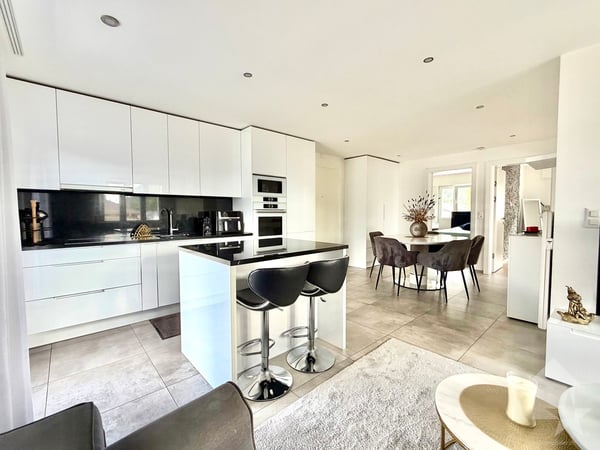 Appartement rénové de 3.5 pces avec place de parc 6