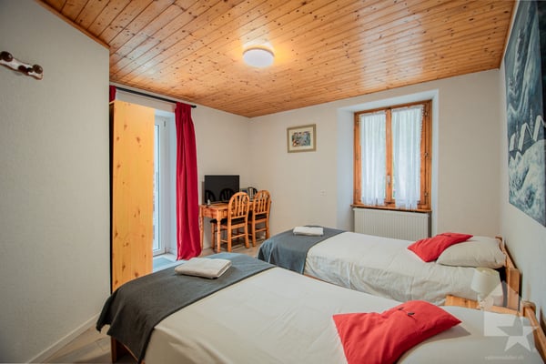 Immeuble mixte avec activités en cours - Le Châtelard (VS) 12