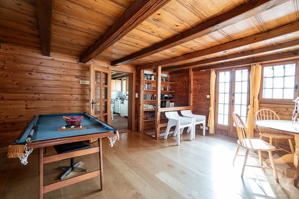 Chalet comprenant deux duplex indépendants avec grange aménageable 10