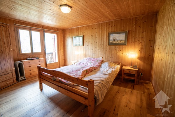 Charmant chalet sur trois niveaux avec vue exceptionnelle 11