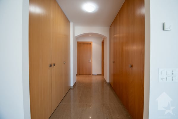 Spacieux appartement traversant dans les bains de Saillon 9