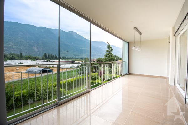 Spacieux appartement traversant dans les bains de Saillon 1