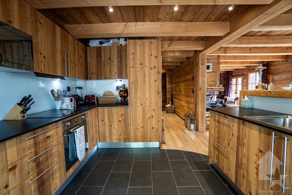 Chaleureux chalet avec cachet et vues exceptionnelles 6