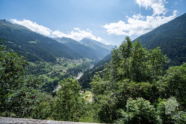 Chaleureux chalet avec cachet et vues exceptionnelles 9
