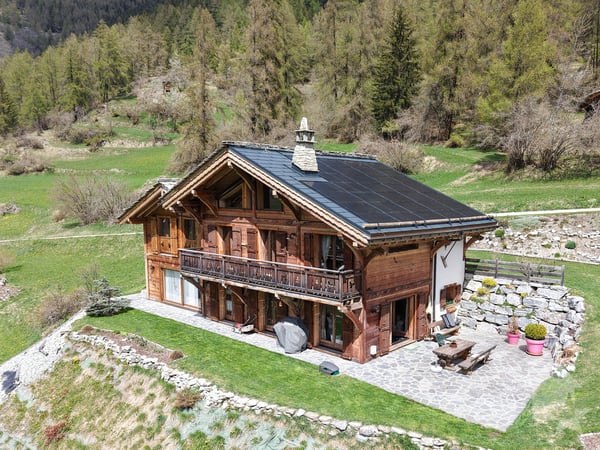 Magnifique chalet au coeur des Alpes valaisannes 12