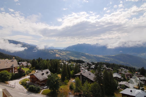 Deux appartements à Anzère avec vue panoramique 12