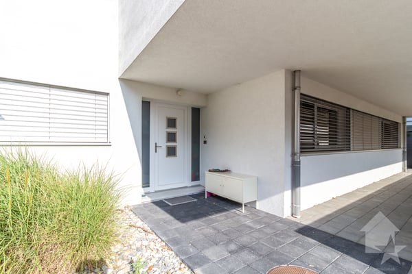 Charmant attique 5.5 pièces avec terrasse 2