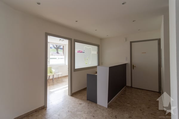 Cabinet 4.5 pièces lumineux de 115 m2 2